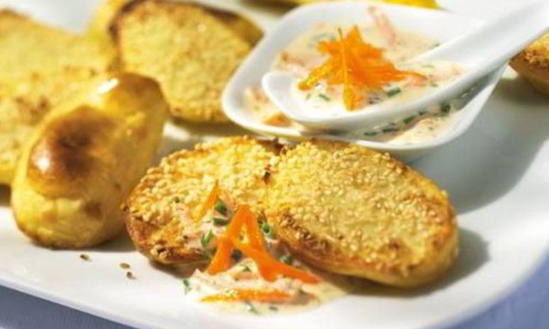 Рецепт морковна-травяного соус с кунжутным картофелем