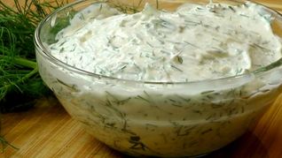 Сметанно чесночный соус