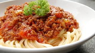 Соус болоньезе с вермишелью