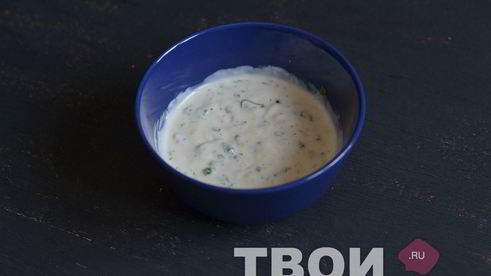 соус из йогурта с зеленью и хреном