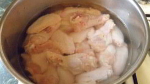 соус с курицей и картошкой