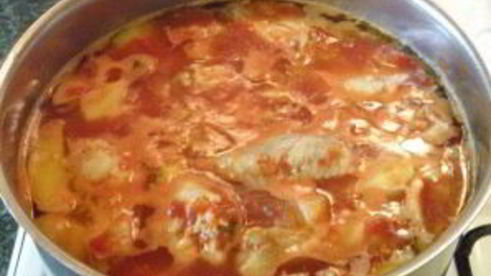 соус с курицей и картошкой