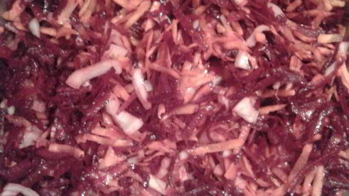 борщ с бутербродами из сала