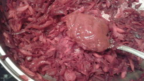 борщ с бутербродами из сала