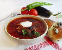 Борщ с пампушками