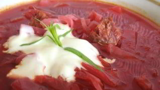 Борщ с подкопченными ребрышками