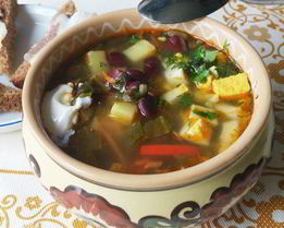 Борщ с щавелем и фасолью