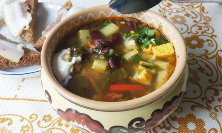 Рецепт борща с щавелем и фасолью