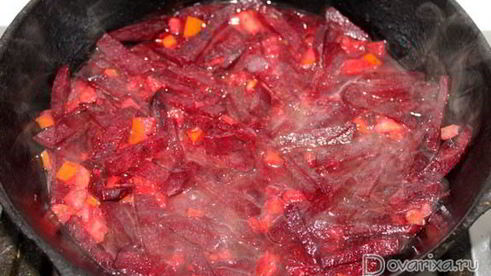 борщ с тушенкой