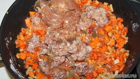 борщ с тушенкой