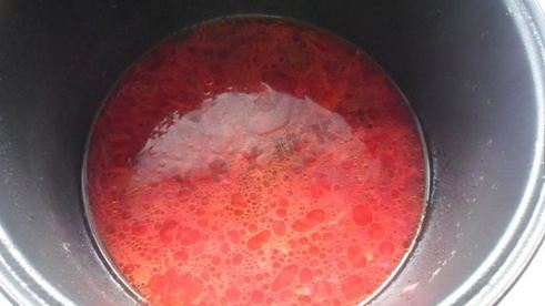 борщ со свекольной ботвой в мультиварке