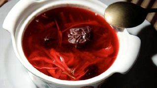 Вегетарианский борщ с черносливом