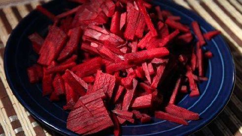 вегетарианский борщ с черносливом