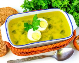 Бульон с яйцом