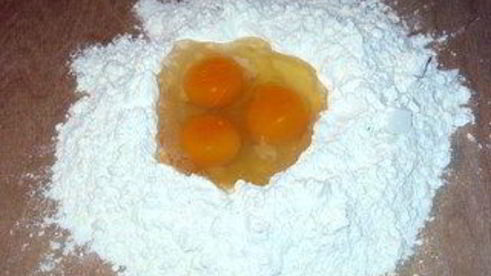 каппеллетти в бульоне и фаршированные голуби