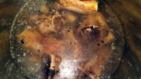 насыщенный говяжий бульон