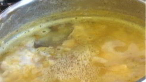 гороховый суп на мясном бульоне