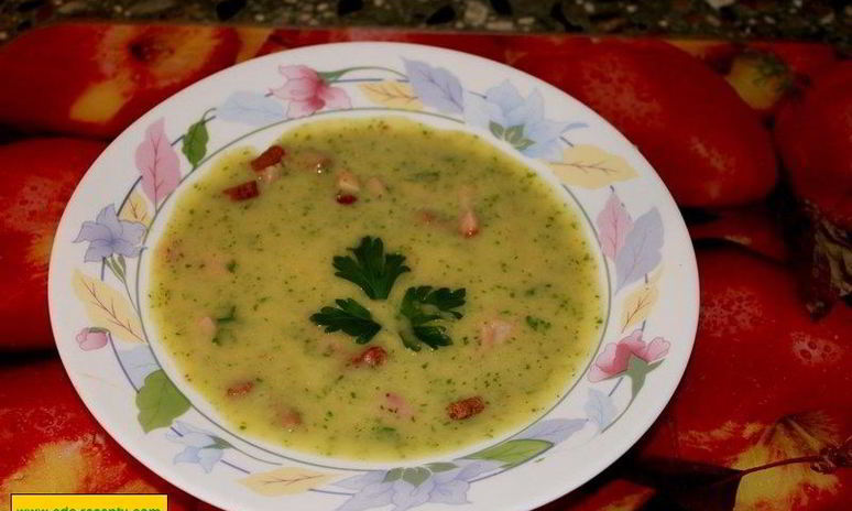 Рецепт горохового супа с беконом и ветчиной