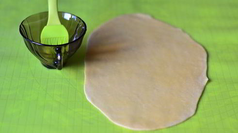 гороховый суп с чесночными рулетиками