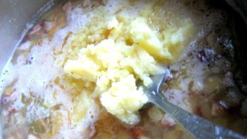 гороховый суп с копченостями и тыквой