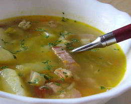 Гороховый суп с копченым окороком