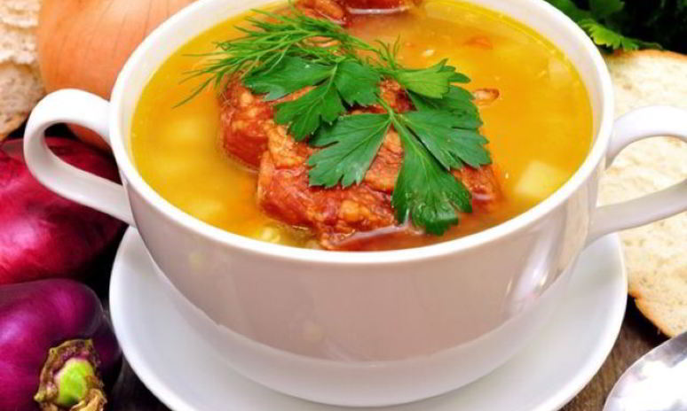 Рецепт горохового супа с копчеными ребрами и беконом