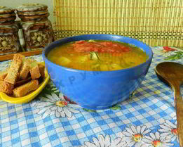 Гороховый суп с копчеными ребрышками в мультиварке