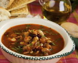 Суп фасолевый с курицей и горохом