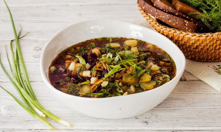 Рецепт грибного супа с огурцами и хреном на квасе