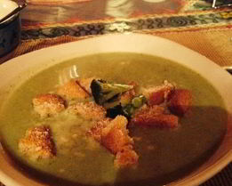 Крем-суп из брокколи с курицей