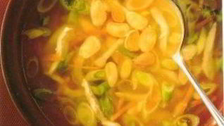 Куриный суп с миндалем