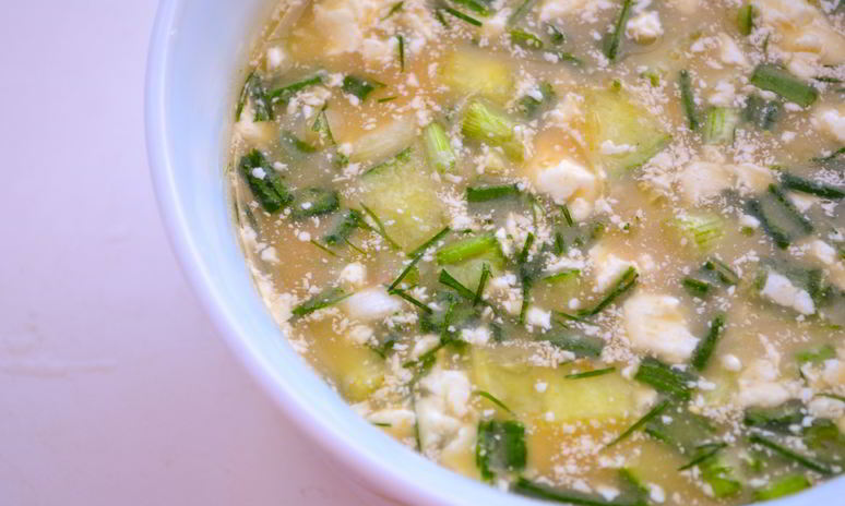 Рецепт окрошки на яблоках