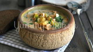 Окрошка с курицей на квасе