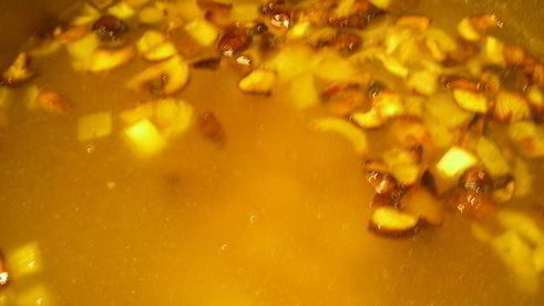 куриный суп с запеченными овощами и розмарином