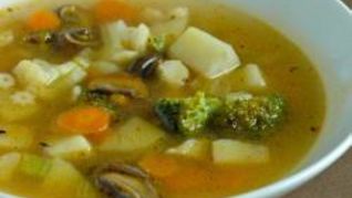 Легкий овощной суп с шампиньонами