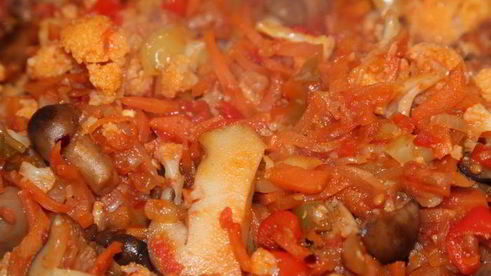 овощной суп с белково-кунжутным омлетом