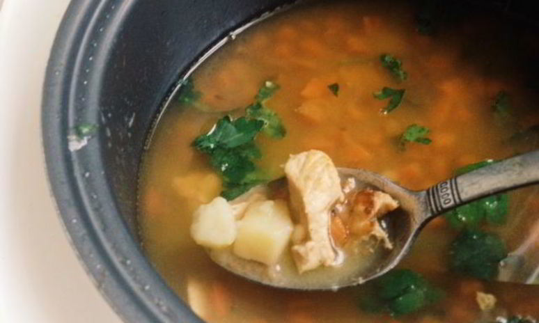 Рецепт овощного супа с курицей в мультиварке