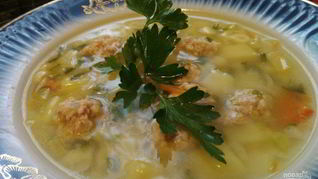 Суп с куриными фрикадельками и овощами