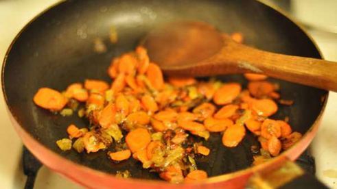 рассольник с курицей и перловкой