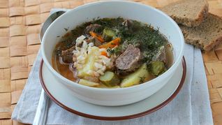 Рассольник с нешлифованным рисом