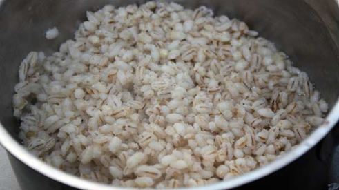 рассольник с перловкой и куриными сердечками