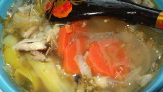 Острые щи с рыбными консервами