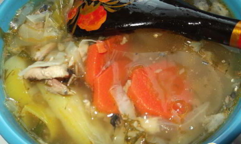 Рецепт острых щей с рыбными консервами