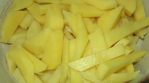 острые щи с рыбными консервами