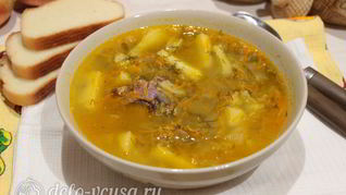 Щи из кислой капусты с курицей