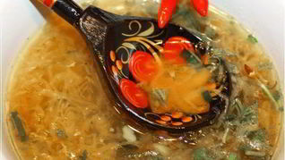 Щи из квашеной капусты с уткой