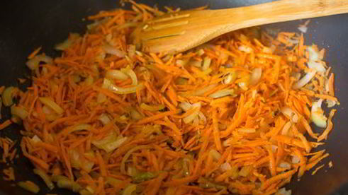 капустная солянка с грибами