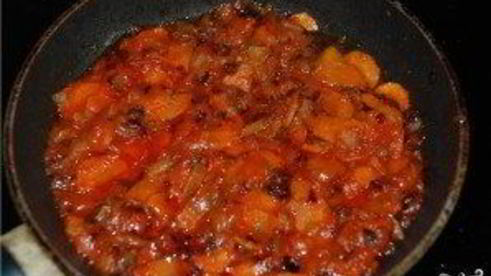 капустная солянка с сосиской