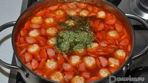 солянка с фрикадельками и фасолью