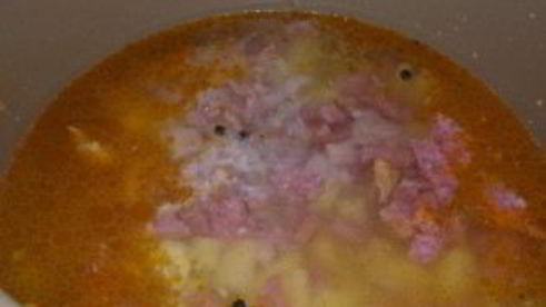 солянка с колбасой в мультиварке